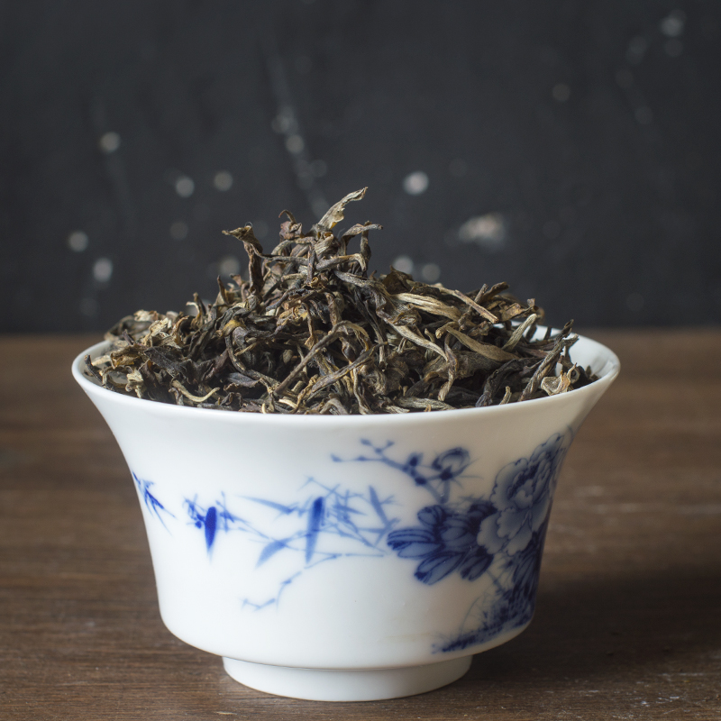 Шен пуэр с деревьев Мэнхай купить фото