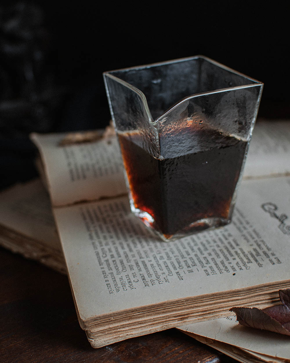 Чжоцюнь Шу пуэр Баньчжан Мэнхай 2010 год купить фото