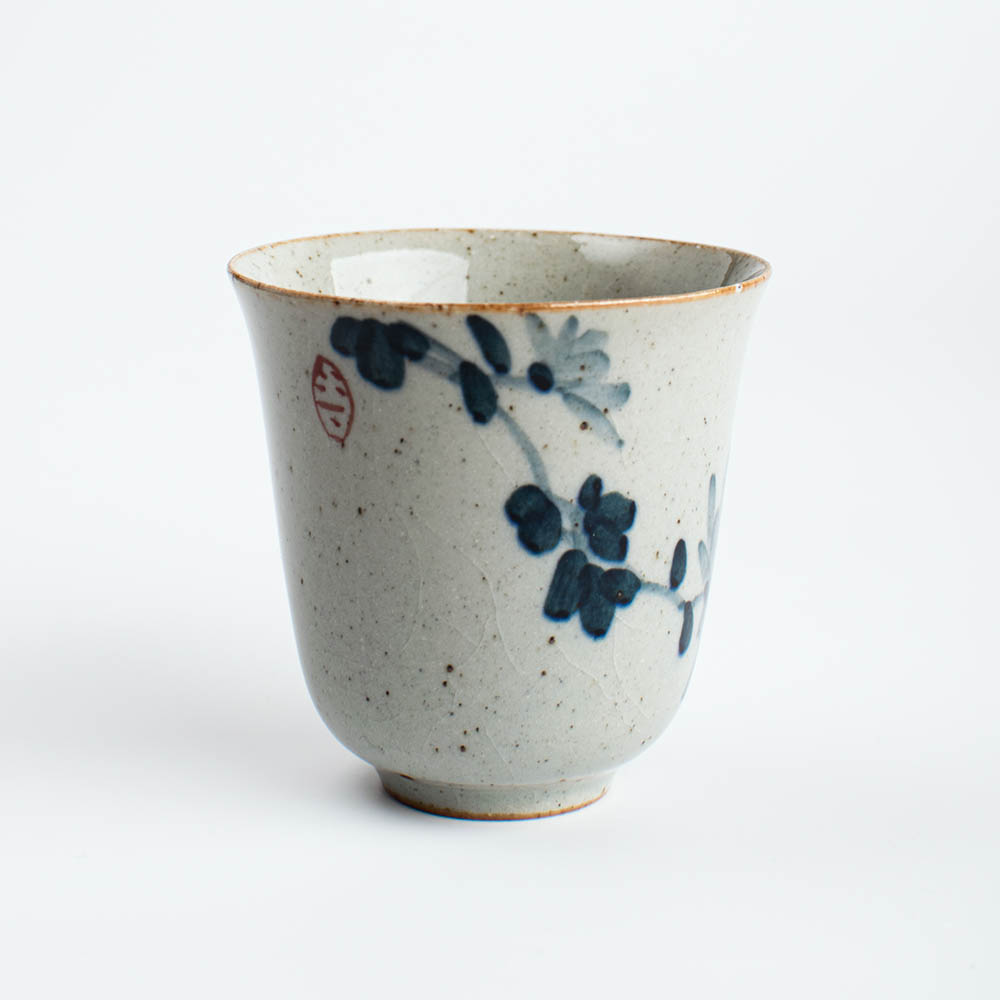 cups_blue_flowers1
