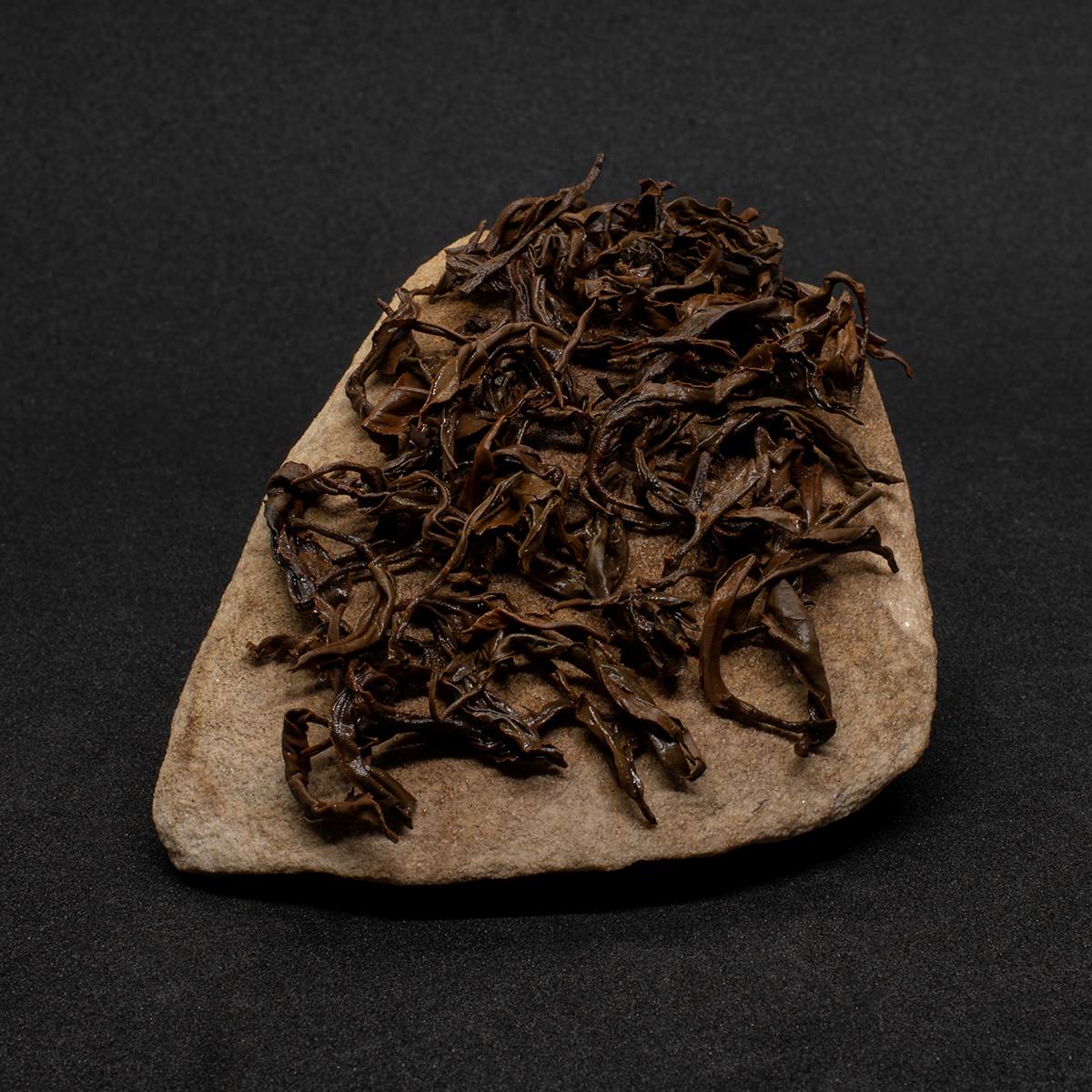 Taiwan-Ruby-Black-Tea-black-tea-leaves